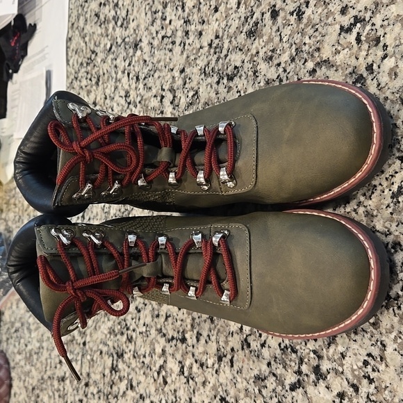 NAUTICA PHOENIX HIKING ANKLE BOOTS. OLIVE GREEN W/ BURGANDY LACES. SIZE 7.5 - Picture 6 of 7